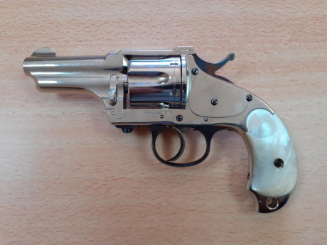 Hola,

Revisando el apartado de compra venta de avancarga me llama la atención un par de rifles que no 60