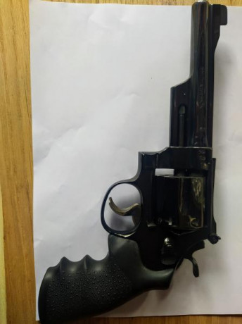 Vendo SW modelo 27 en 357 MG.
El modelo salió al mercado en los años 30, al igual que el calibre.
Cuenta 10