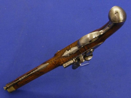 Voy a colocar unas fotos de un arma larga alemana de llave de mecha del siglo XVI. 90