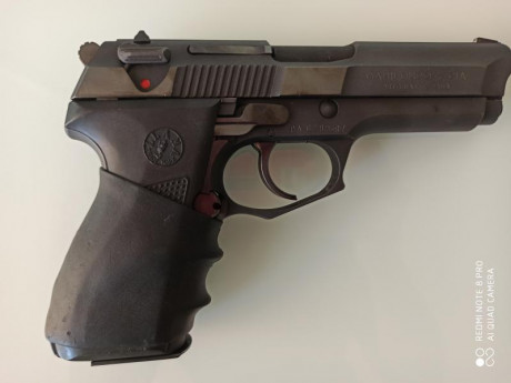 Pistola en perfecto Estado. Se entrega con funda de piel, dos cargadores, grip para mejor agarre.
Precio 01