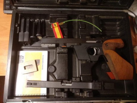 Nada que decir de la pistola más famosa del tiro deportivo a nivel mundial. En este caso se vende con 02