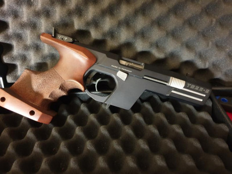 :homer: Buenas, vendo pistola tesro ts22 2 por no renovar, muy cuidada y en buen estado dos cargadores, 01