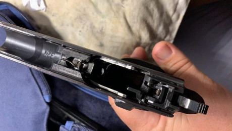 Se vende Cz75B, calibre 9 mm , 2 cargadores , muelles cambiados de Corredera, real , percutora y rebaje 120