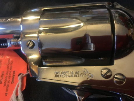 Saludos buena gente del foro, vendo uno de mis revólveres, Colt calibre 45 LC. Nikel.
El revólver está 22