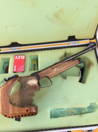 Buenos días, por dejar las modalidades deportivas y haberme pasado a Armas Históricas completamente, vendo 00