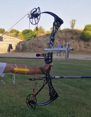 Buenos días , me permito hacer una breve reseña de esta GAMO. 
Carabina de calibre 5.5 muy ligera ,2,7 50