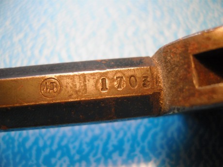 Holitas. Os pongo algunas fotejos de cosejas de mi abuelo y padre que creo que merecen la pena. La enorrrrrrrme 131