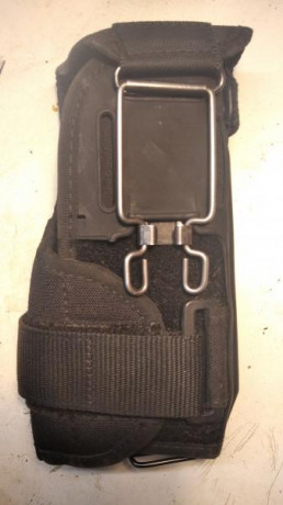 Funda  para pistola táctica ajustable para armas con linterna táctica y/o láser.
Ambidiestra.
Fabricado 01