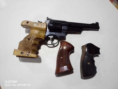 Una de las joyas de smith wesson el modelo 27 en 357 mágnum, si tienes buen brazo q es lo q me falta a 01
