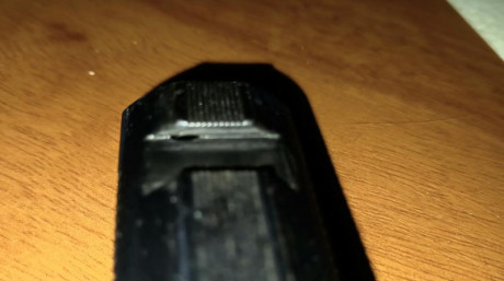 Hola,

Hoy me he animado a cambiarle el alza a mi cz75, nunca la había quitado y me he dado cuenta que 00