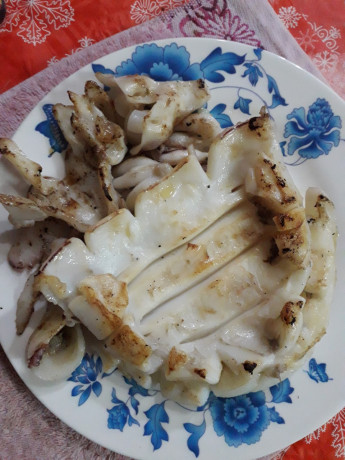 Hoy para comer acelgas hervidas y chuletón de vaca gallega vieja con seis semanas de maduración en cámara 101