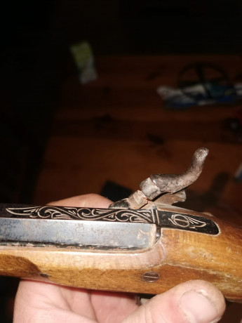 Hola, a aparecido en casa de un conocido la típica pistola que nadie recuerda de donde salió y me preguntaba 02