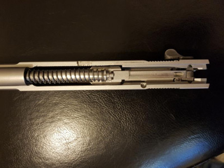 Vendo Pistola Smith Wesson 952-2, 6" Inox. calibre 9mm en perfecto estado. El arma lleva todo lo 31