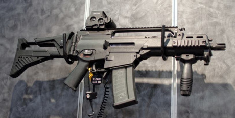 la han adquirido, y a ver si unifican un poco (lo digo por si siguen con el P90) no se...:

HK MP7 de 31