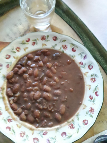 Hoy para comer acelgas hervidas y chuletón de vaca gallega vieja con seis semanas de maduración en cámara 92