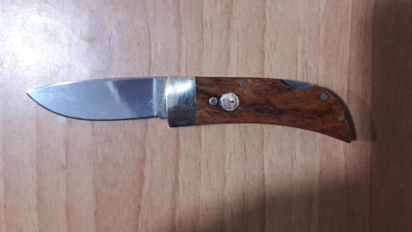 Venta está boker pocket palisander con cachas de madera palisander , nueva . Esta en Valencia. 60€ más 01