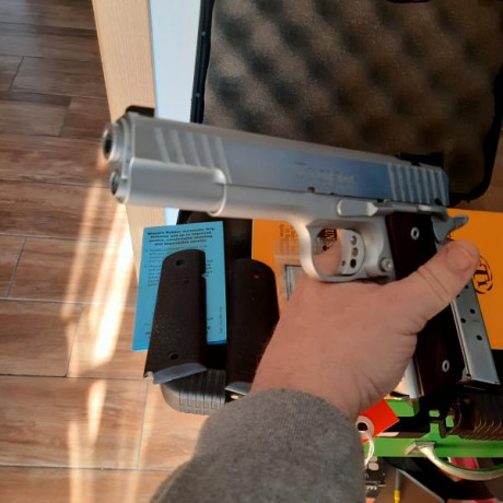 Pues eso compis vendo esta pistola STI Trojan de 5 pulgadas en acero inoxidable del 9 Pb que habrá tirado 22