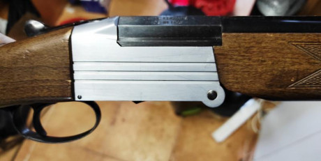 Se vende escopeta calibre 20. Marca Inverstan. 71 cm de cañón. Choques 3 y 1 estrella. Extractora. No 00