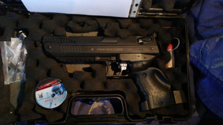 Buenas.
Estoy interesado en comprarme una pistola de aire comprimido sin invertir demasiado. La quiero 110