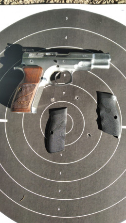 Buenas tardes, por falta de uso vendo CZ75 en muy buenas condiciones, no termino de acostumbrarme al 9mm. 11