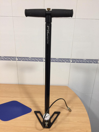 Vendo Bomba de mano FX,muy poco uso .
Portes gratis península.
100 euros 

Un saludo 01