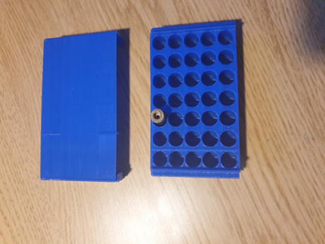 Vendo estas cajas para 9mm o .32 (son diferentes para cada modelo claro)

muy muy comodas para usar en 02