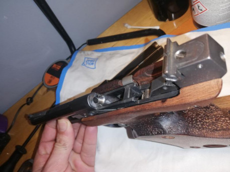 Un amigo pone en venta su unique. Con un cargador y contrapeso. Ideal para iniciarse a un precio asequible. 30