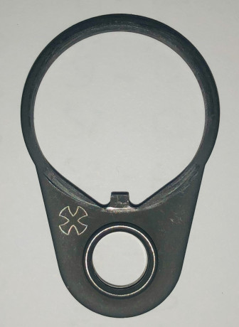 Se vende este magnífico "end plate" con anclaje rápido para correas, del prestigioso fabricante 00