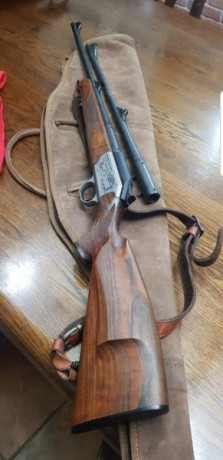 Un compañero me pide qué le ponga un anuncio
Por dejar la caza mayor vende un rife Blaser R93, calibre 32