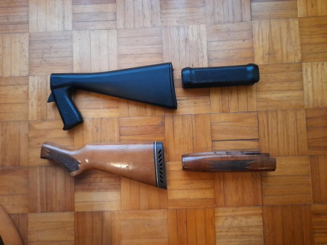 Culata y guardamanos escopeta Valtro, precio 50 euros más portes.
Culata y guardamanos  de madera escopeta 01