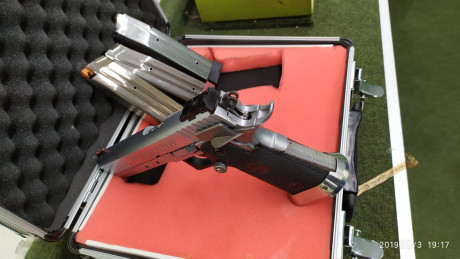 Por no poder seguir haciendo recorrido vendo pistola STI.CAL40. MODELO EXCUTIVE..
Tiene puesta una empuñadura 02