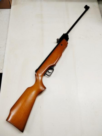 Hola, vendo esta bonita Norica 56 calibre 4,5 en muy buen estado como se puede ver en las fotos, sin nada 01
