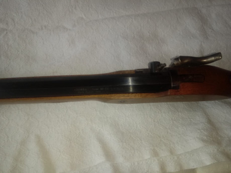 Un amigo de Asturias me pide que le ponga a la venta el Hawken Woodsman del 50 (con diopter, embudo y 02
