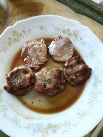 Hoy para comer acelgas hervidas y chuletón de vaca gallega vieja con seis semanas de maduración en cámara 120