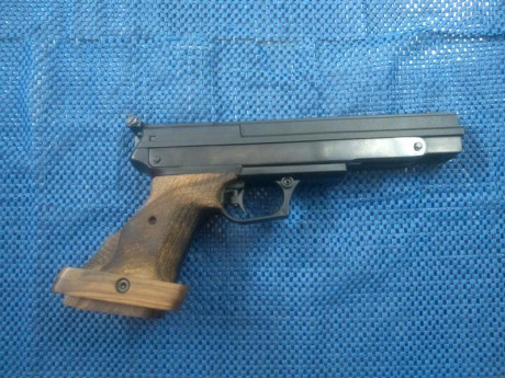Se vende gamo compat. Rebajada a 130€
Pistola económica para iniciarse en tiro de precisión.
Talla M
Precio 01