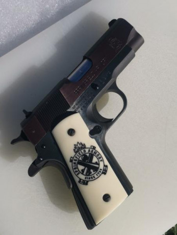 Springfield Armory compact 1911. 3,5" 
Calibre 45 Acp
Made in Usa. Con su maletin original. 
Guiada 31