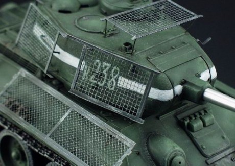 una fotos en Leopard 2 A4 Españoles:
 http://img529.imageshack.us/img529/2384/leo2a4.jpg 142
