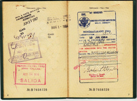  EN RECUERDO Y HOMENAJE A LOS QUE YA NO ESTÁN. 

Si pones en  GOOGLE   PASAPORTES EN LA MEMORIA  da igual 42