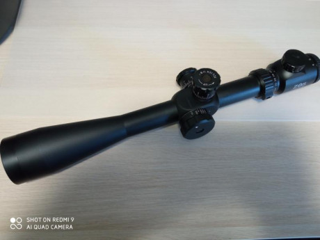 Se vende visor ZOS 10-40x50 SFE.

Viene con tapas, parasol, monturas monipieza y rueda.

Se encuentra 02