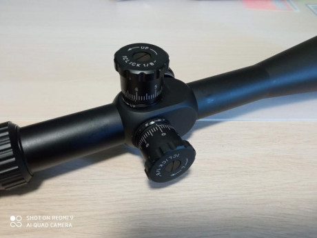 Se vende visor ZOS 10-40x50 SFE.

Viene con tapas, parasol, monturas monipieza y rueda.

Se encuentra 00