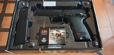 Hola a todos!!
Vendo una pistola de balines réplica de la HK USP (no es USP Compact) marca UMAREX propulsada 01