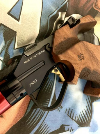  
******* VENDIDA, muchas gracias a todos. ********
 

Ofrezco a la venta esta magnífica pistola Suiza 41