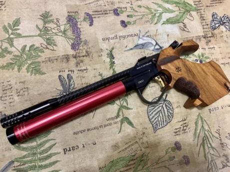  
******* VENDIDA, muchas gracias a todos. ********
 

Ofrezco a la venta esta magnífica pistola Suiza 71