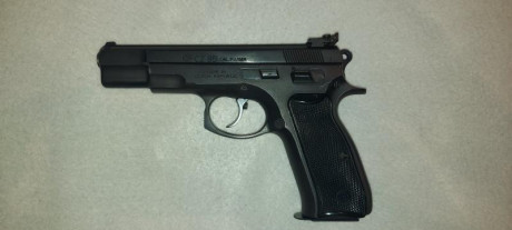 Hola buenas, vendo la siguiente pistola por no usar:
 CZ 85 9 LUGER CON MALETIN ORIGINAL + 2 CARGADORES 10