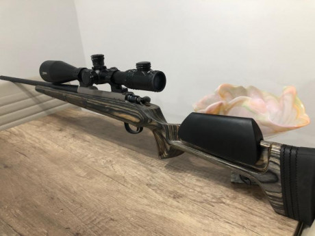 VENDO RIFLE DE CAZA REMINGTON 700 CUSTOMIZADO CALIBRE 7MM EXPRES/280,NUEVO A ESTRENAR,A DISPARADO 3 TIROS,LO 10