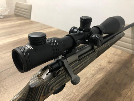 VENDO RIFLE DE CAZA REMINGTON 700 CUSTOMIZADO CALIBRE 7MM EXPRES/280,NUEVO A ESTRENAR,A DISPARADO 3 TIROS,LO 30