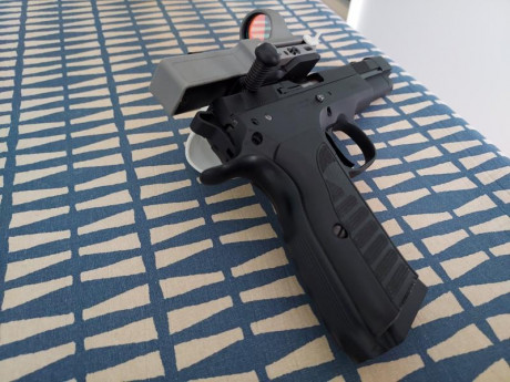 A la venta tanfoglio ultra ipsc.
De serie este modelo viene con cañón híbrido de 4 bocas. Compensador 12