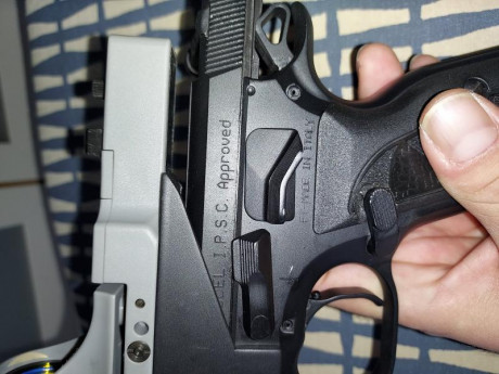 A la venta tanfoglio ultra ipsc.
De serie este modelo viene con cañón híbrido de 4 bocas. Compensador 10