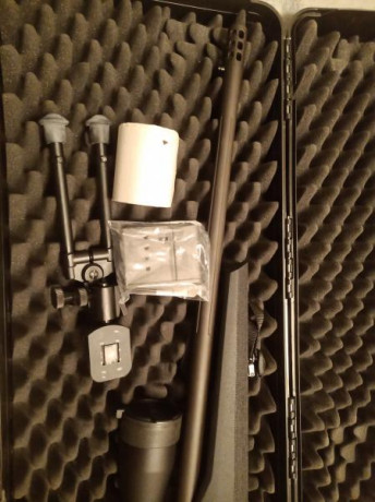Hola a todos,
Pongo a la venta este rifle Sig Sauer SSG3000 Target con culata de madera laminada con carrillera 00