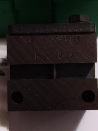 Buenas tardes.

La turquesa esta super bien y nueva..

Como se ven en las fotos esta impoluta, el precio 02